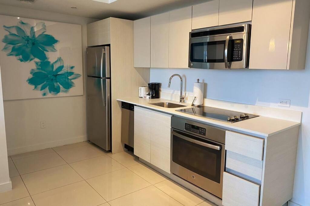 Amazing 1B-1B Apartment With Amazing View! 28A Hallandale Beach Exterior photo