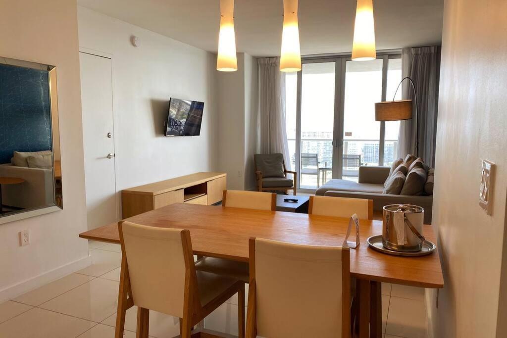 Amazing 1B-1B Apartment With Amazing View! 28A Hallandale Beach Exterior photo
