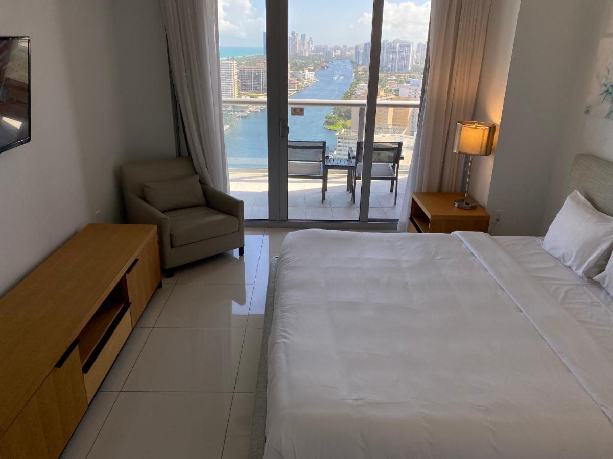 Amazing 1B-1B Apartment With Amazing View! 28A Hallandale Beach Exterior photo